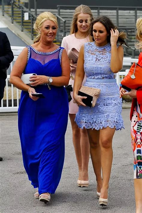 aintree races 2016 grand national.